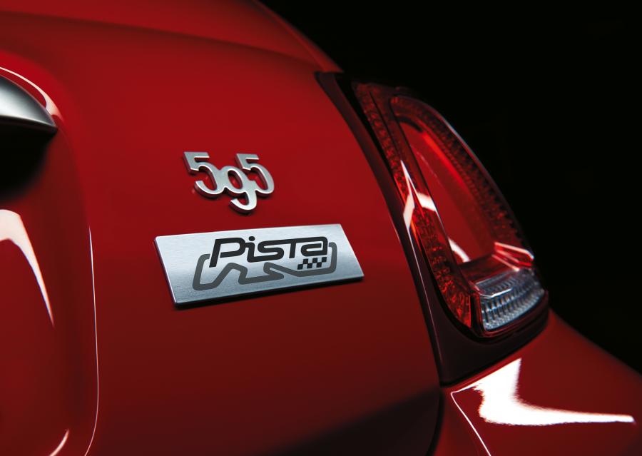 Логотип Abarth 595 Pista (312) 2017 года  (фото 3 из 53)